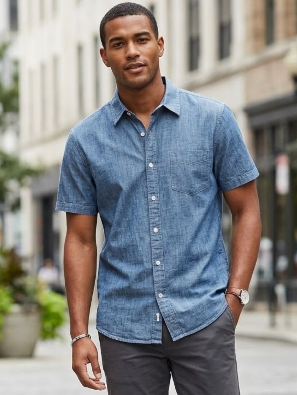 Aéropostale Men’s XL Blue Chambray Short Sleeve Button Down Shirt 100% Cotton